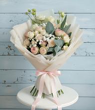 Букет цветов из:  Розы и Лизиантусы #REPLACE_PRED# Мичурине Республика Дагестан