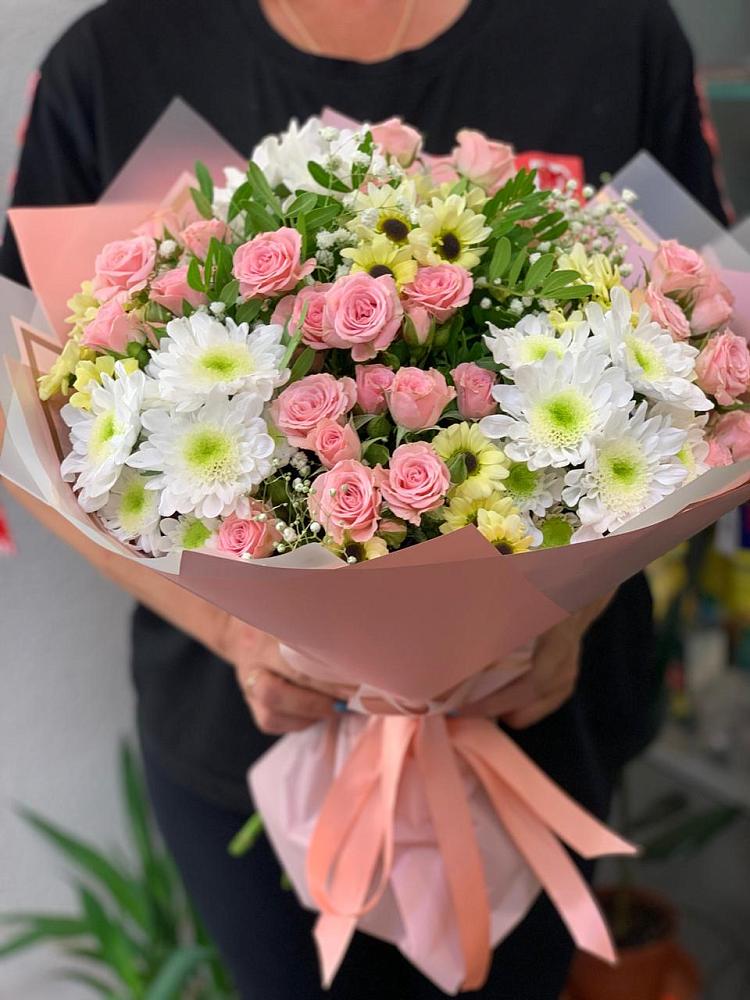 Букет цветов из: Розы и Хризантемы в Мичурине Республика Дагестан