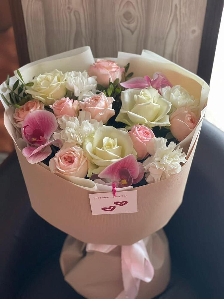 Букет цветов из: Орхидеи, Розы и Гвоздики в Мичурине Республика Дагестан