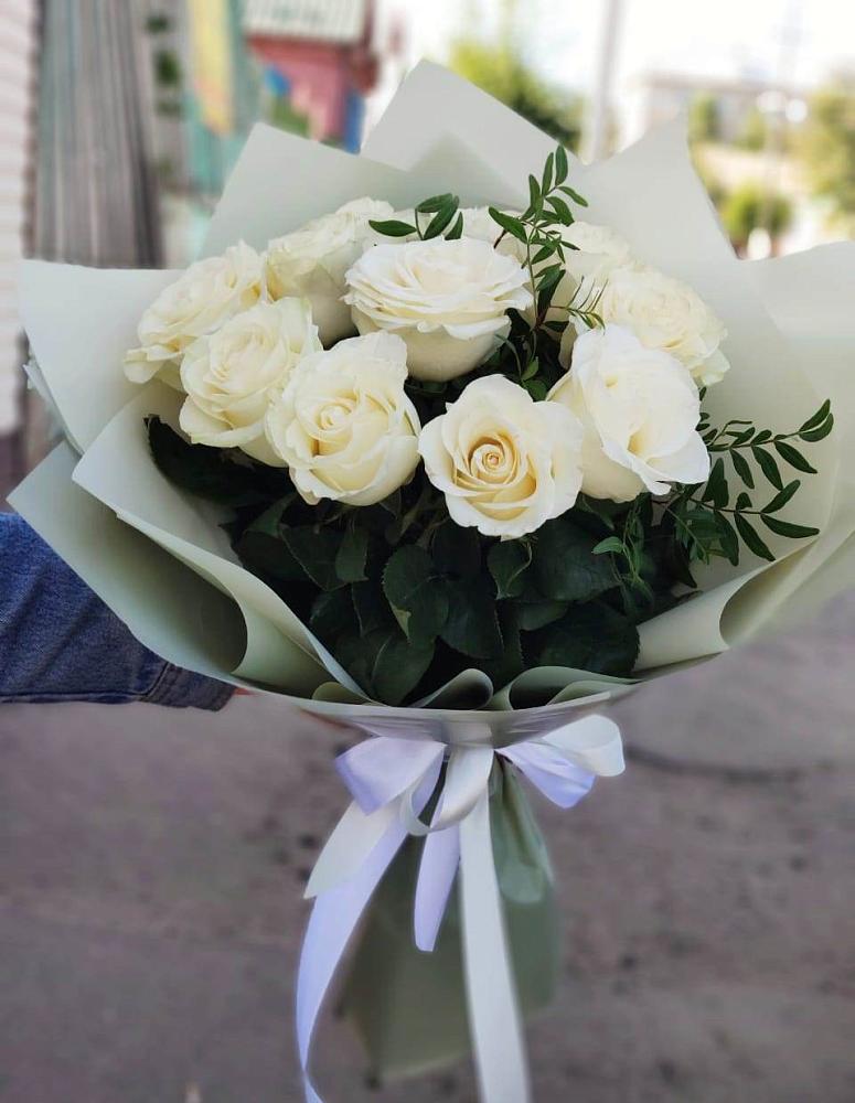 Букет Белые розы Проуд в Мичурине Республика Дагестан