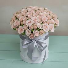 Цветочная композиция из Розы в шляпной коробке в Мичурине Республика Дагестан