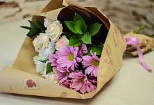 Букет цветов из:  Розы и Хризантемы #REPLACE_PRED# Мичурине Республика Дагестан