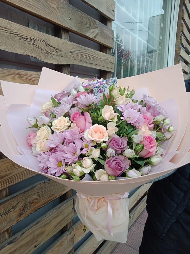 Букет цветов из: Розы и Хризантемы в Мичурине Республика Дагестан