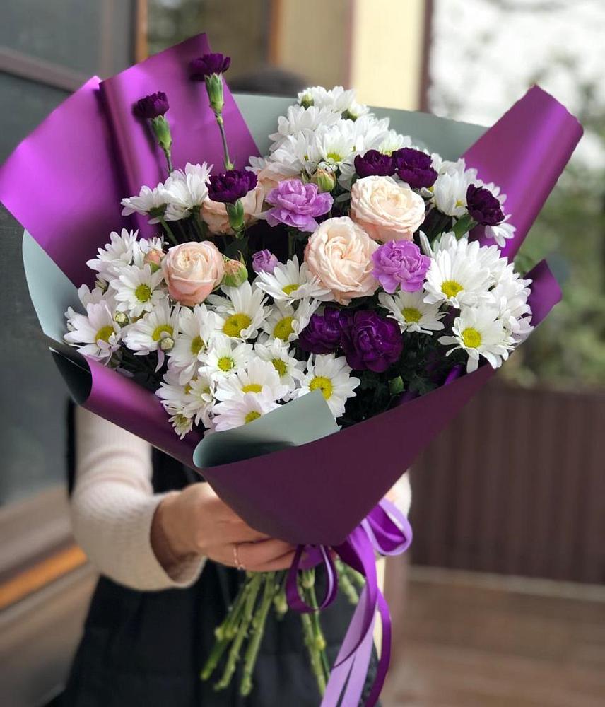 Букет цветов из: Хризантемы, Гвоздики и Розы в Мичурине Республика Дагестан