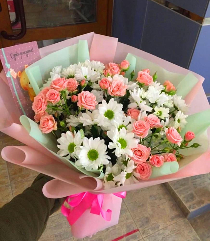 Букет цветов из: Розы и Хризантемы в Мичурине Республика Дагестан