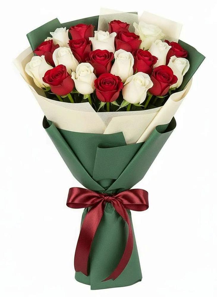 Букет Микс из красных и белых роз в Мичурине Республика Дагестан