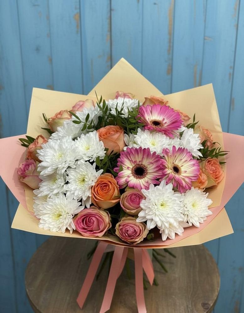 Букет цветов из: Розы, Герберы и Хризантемы в Мичурине Республика Дагестан