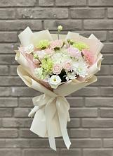 Букет цветов из:  Гвоздики, Розы, Лизиантусы и Хризантемы #REPLACE_PRED# Мичурине Республика Дагестан