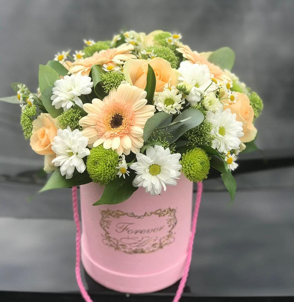 Цветочная композиция из Розы, Герберы и Хризантемы в шляпной коробке в Мичурине Республика Дагестан