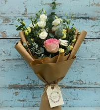 Букет цветов из:  Розы и Лизиантусы в Мичурине Республика Дагестан