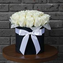 Цветочная композиция из Розы в шляпной коробке в Мичурине Республика Дагестан